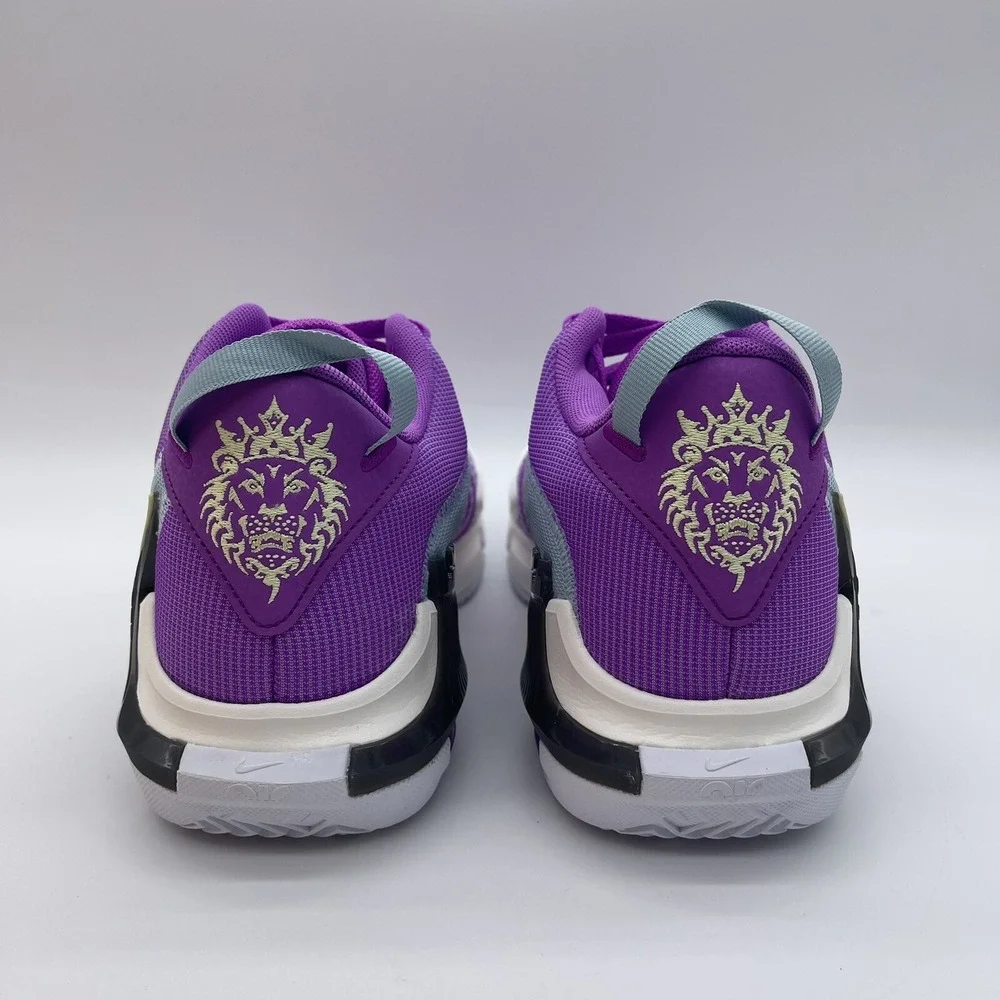 NWB Nike DM1123-500 Lebron Witness VII Men's Size 12 Basketball Shoes Sneakers